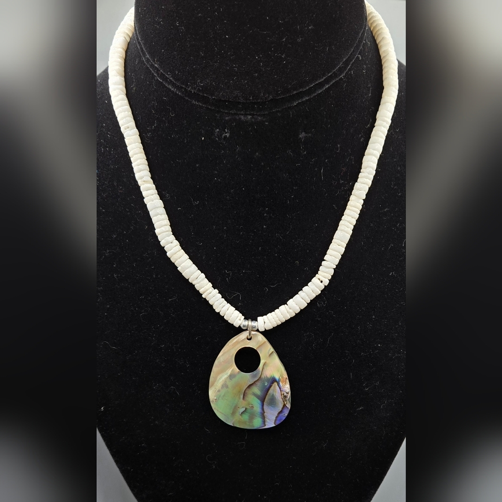 Puka Shell Choker Necklace w/ Abalone Pendant 15" Long Barrel Clasp Vintage